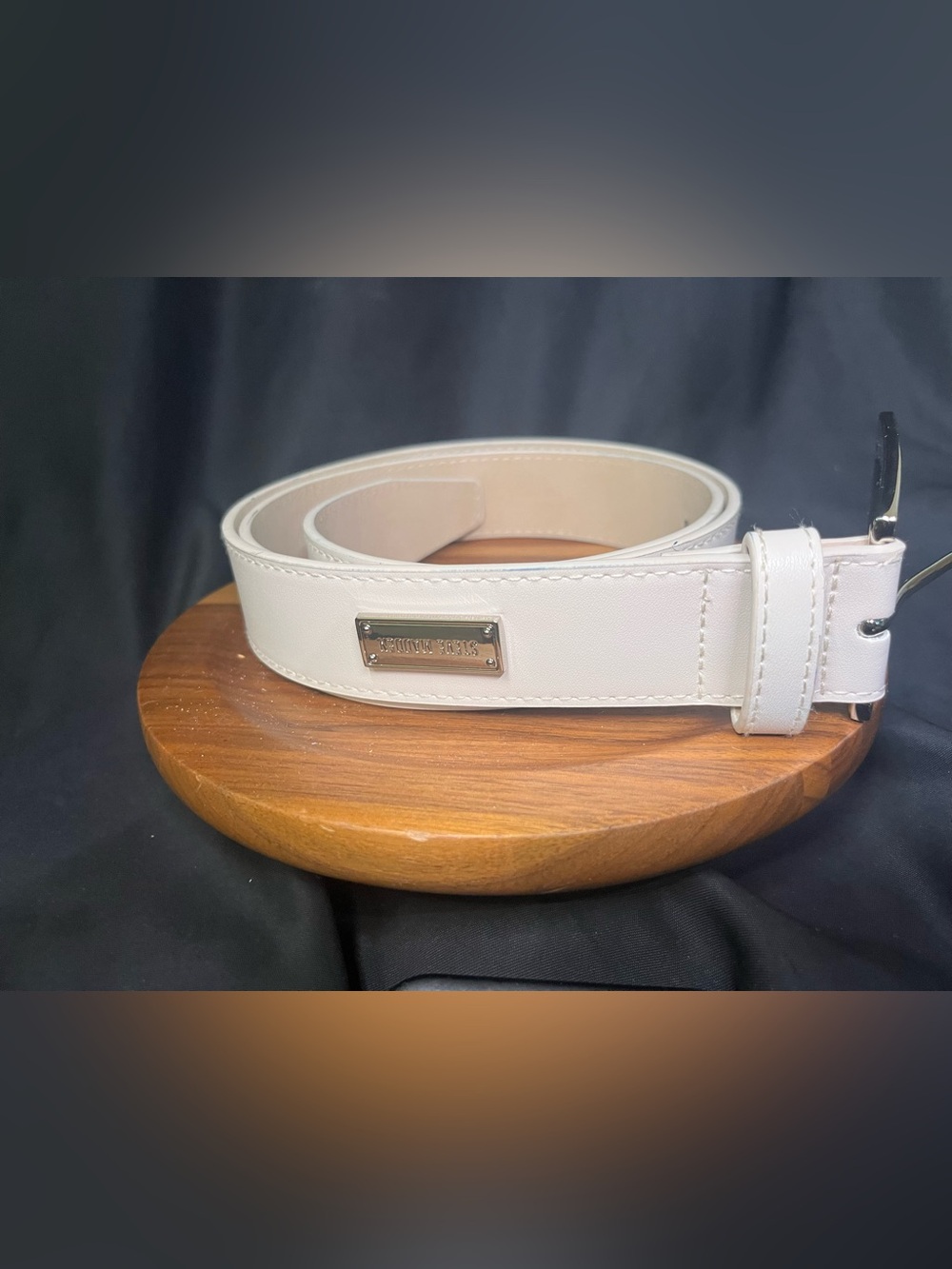 NWOT Sz XL Steve Madden White Leather Y2K Logo Belt Silver Buckle & plaque38-42”